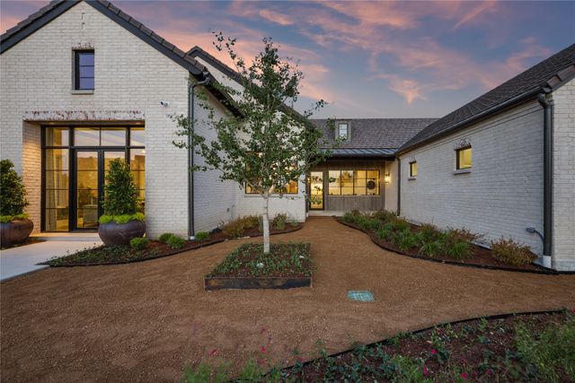 4557 Saint Estephe Place, Fort Worth, TX 76126