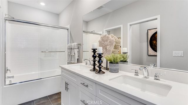 2835 E Amberley Privado, Ontario, CA 91762