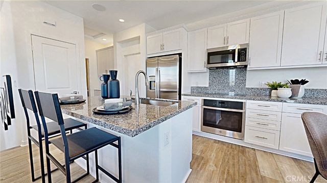 2835 E Amberley Privado, Ontario, CA 91762