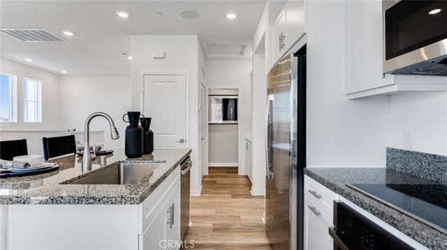 2835 E Amberley Privado, Ontario, CA 91762