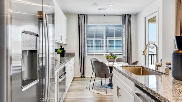 2835 E Amberley Privado, Ontario, CA 91762