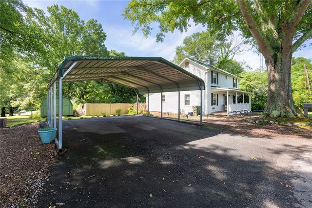 108 Tarrant Street, Central, SC 29630