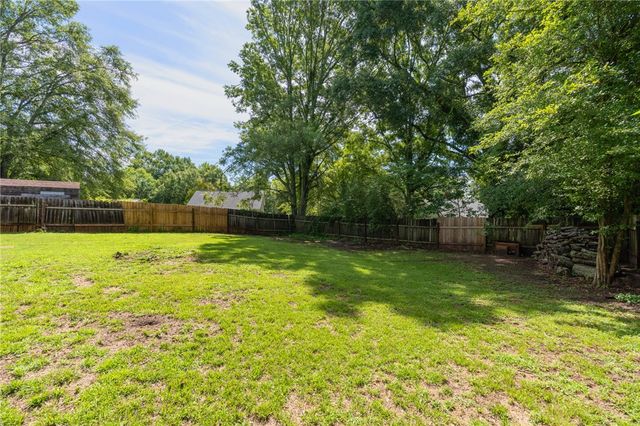 108 Tarrant Street, Central, SC 29630