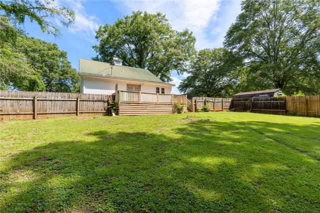 108 Tarrant Street, Central, SC 29630