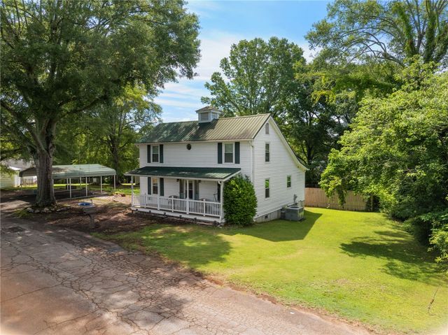 108 Tarrant Street, Central, SC 29630