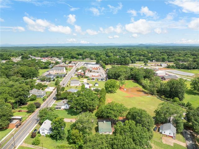 108 Tarrant Street, Central, SC 29630