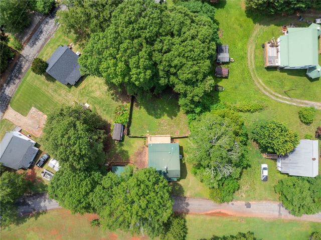 108 Tarrant Street, Central, SC 29630
