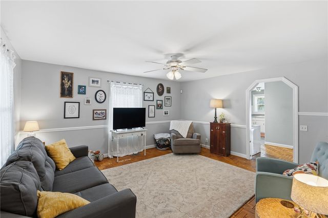 108 Tarrant Street, Central, SC 29630