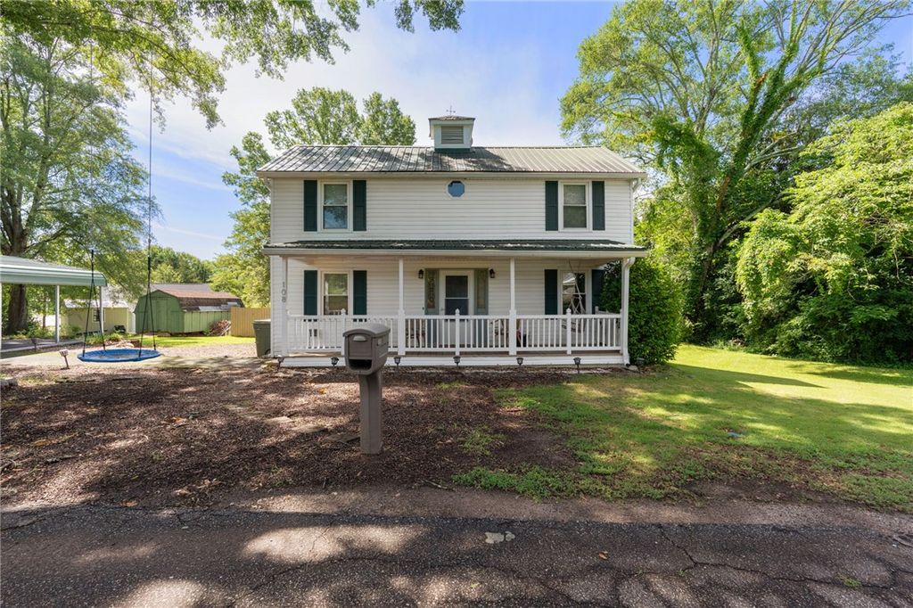 108 Tarrant Street, Central, SC 29630