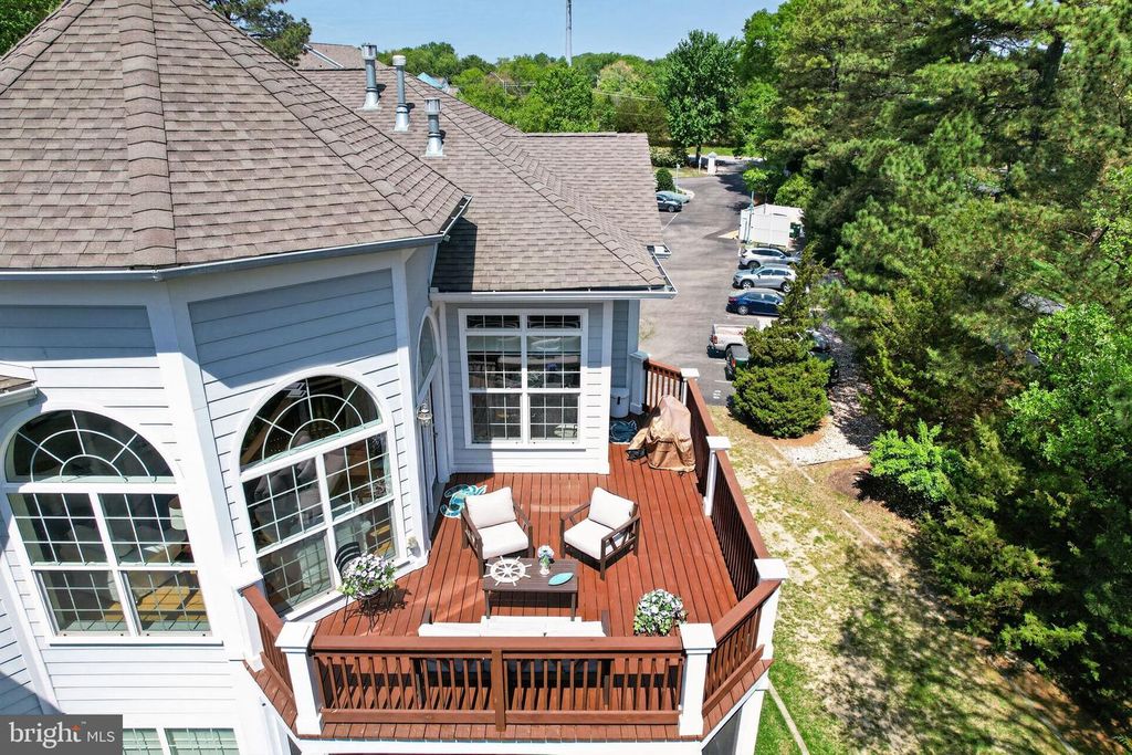 Image 7 of property listing at 1331 SCHOONER LOOP #1331, Solomons, MD 20688