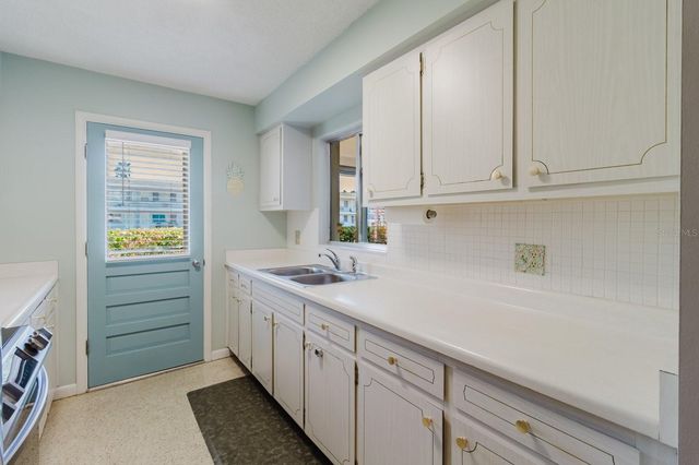 2348 SHELLEY STREET 5, Clearwater, FL 33765