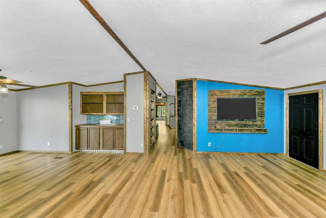 197 County Road 3382, Paradise, TX 76073
