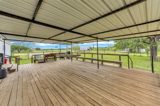 197 County Road 3382, Paradise, TX 76073