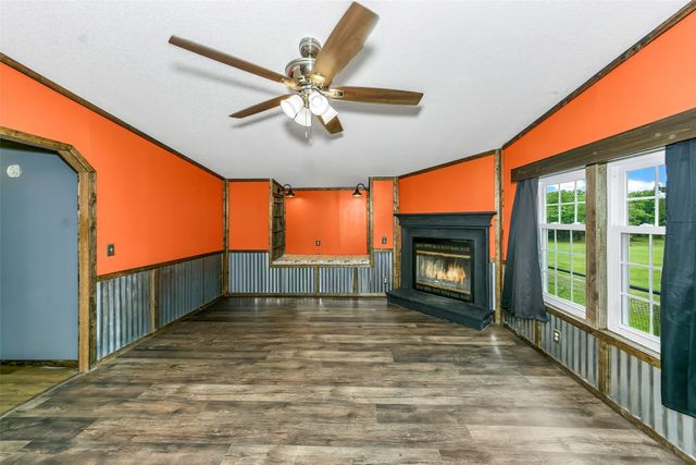 197 County Road 3382, Paradise, TX 76073