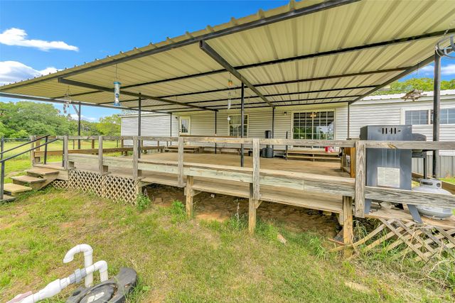 197 County Road 3382, Paradise, TX 76073