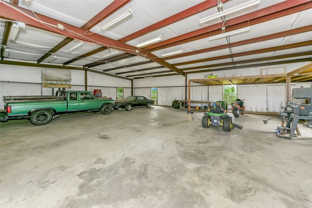 197 County Road 3382, Paradise, TX 76073