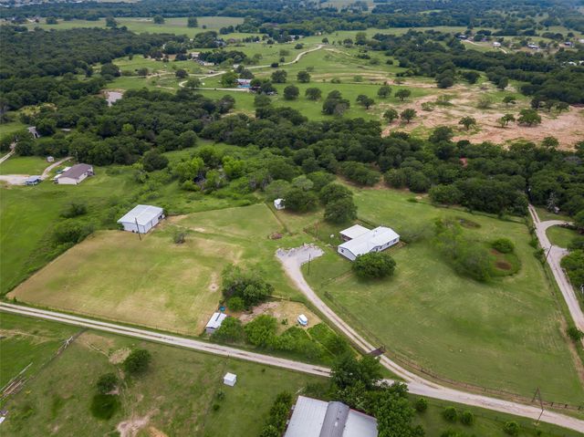 197 County Road 3382, Paradise, TX 76073
