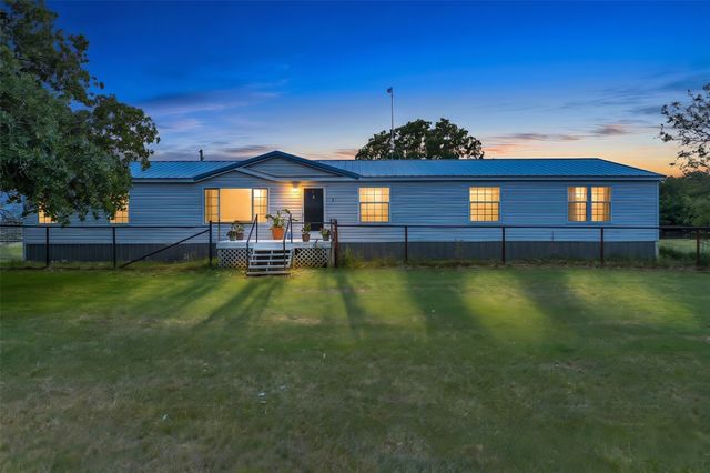 197 County Road 3382, Paradise, TX 76073