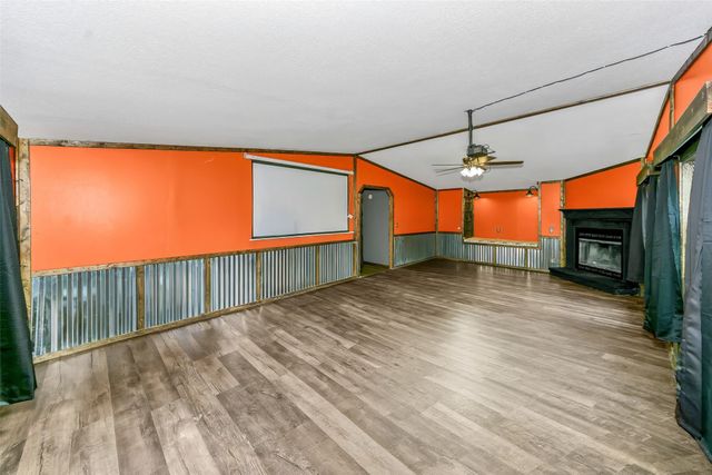197 County Road 3382, Paradise, TX 76073