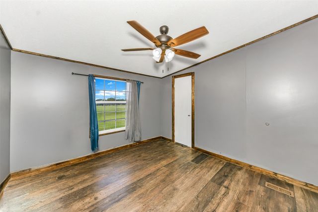 197 County Road 3382, Paradise, TX 76073