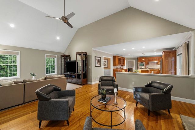 10 Cristy Road, Windham, NH 03087