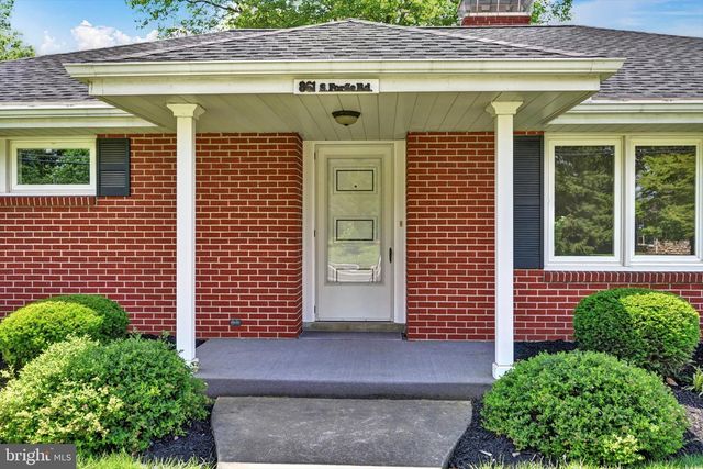 861 S FORGE RD, Palmyra, PA 17078