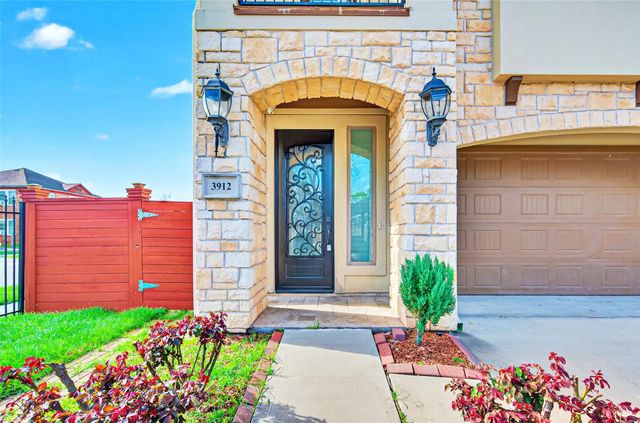 3912 Ennis Street, Houston, TX 77004