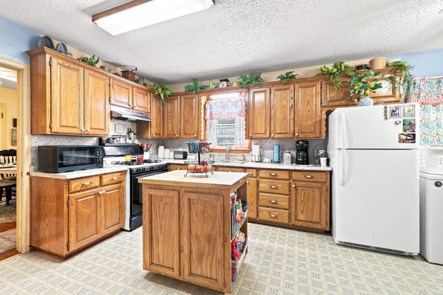 1231 W Sears Street, Denison, TX 75020