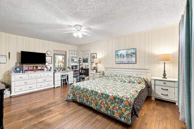 1231 W Sears Street, Denison, TX 75020