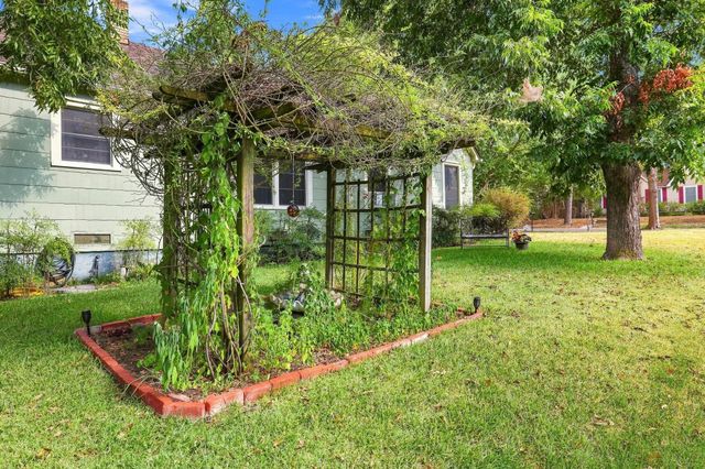 1231 W Sears Street, Denison, TX 75020