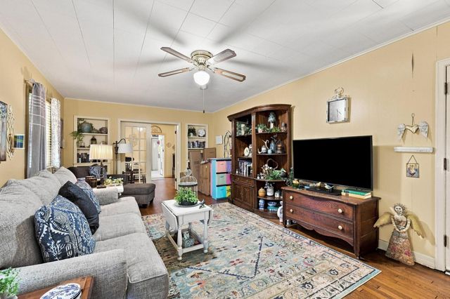 1231 W Sears Street, Denison, TX 75020
