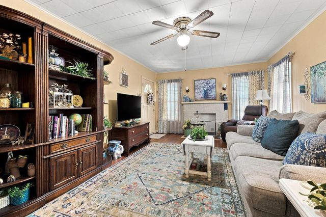 1231 W Sears Street, Denison, TX 75020