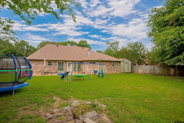 1204 Corey Dr, Whitehouse, TX 75791