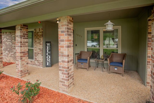 1204 Corey Dr, Whitehouse, TX 75791