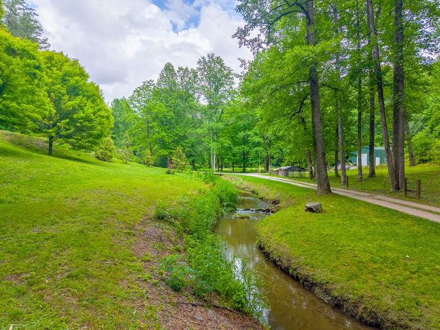 224 Cochrans Creek, Robbinsville, NC 28771