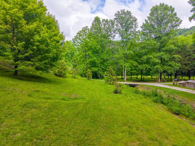 224 Cochrans Creek, Robbinsville, NC 28771
