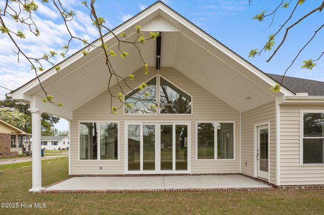 316 Allen Drive, Ayden, NC 28513