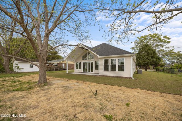 316 Allen Drive, Ayden, NC 28513
