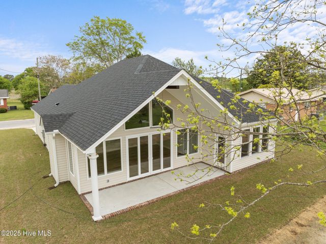 316 Allen Drive, Ayden, NC 28513