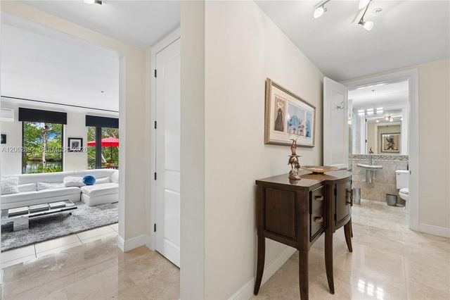 6234 Paradise Point Drive 6234, Palmetto Bay, FL 33157