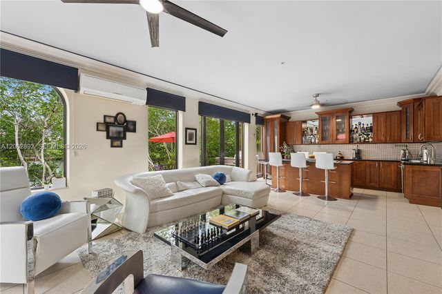 6234 Paradise Point Drive 6234, Palmetto Bay, FL 33157