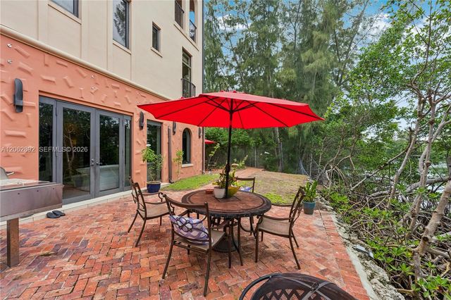 6234 Paradise Point Drive 6234, Palmetto Bay, FL 33157