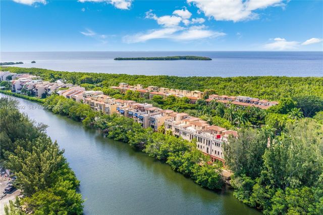 6234 Paradise Point Drive 6234, Palmetto Bay, FL 33157