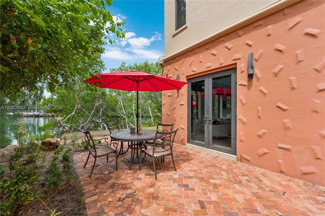 6234 Paradise Point Drive 6234, Palmetto Bay, FL 33157