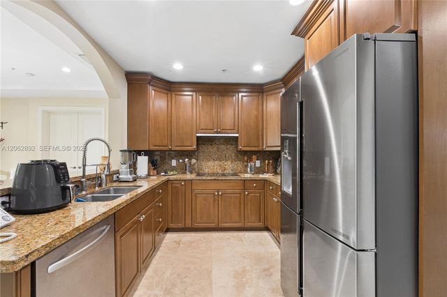 6234 Paradise Point Drive 6234, Palmetto Bay, FL 33157