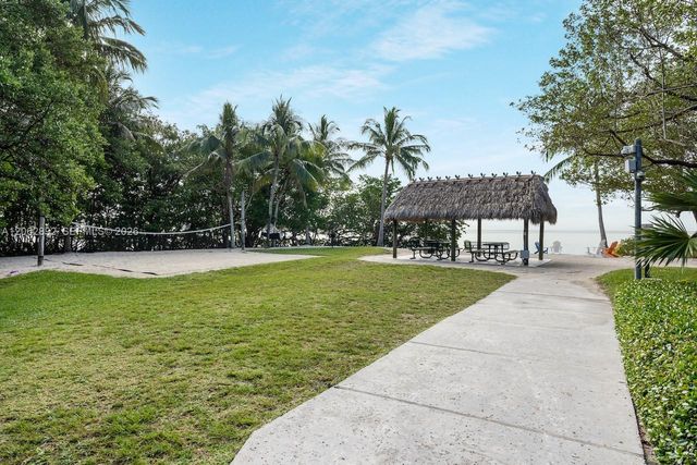 6234 Paradise Point Drive 6234, Palmetto Bay, FL 33157
