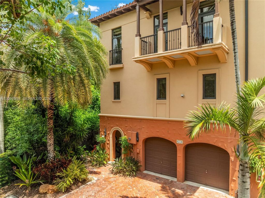 6234 Paradise Point Drive 6234, Palmetto Bay, FL 33157