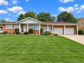 947 Krehl Avenue, Girard, OH 44420