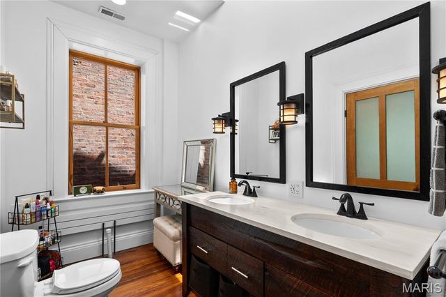 1210 N Market Street, St Louis, MO 63106