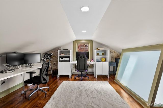 1210 N Market Street, St Louis, MO 63106